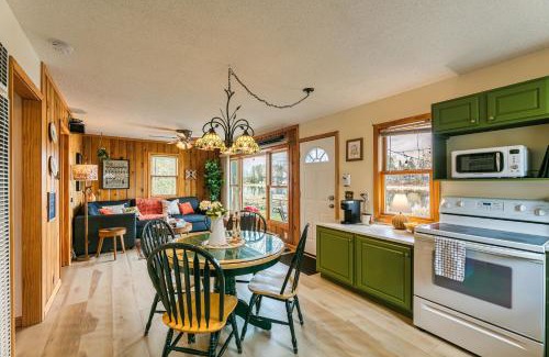 Lindstrom Villa | Lakefront, wildlife Cabin retreat - Pelican Bay Cabin