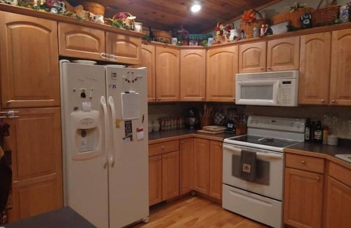 Crosslake Cabin | Large cabin close to Crosslake tucked away in the woods