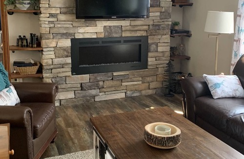 Dysart et al Cottage | Large Modern Elegant Year-Round Cottage Haliburton Lake with a Beautiful View