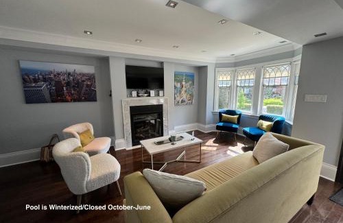 East York House | Leaside Rental with Great Backyard & Pool