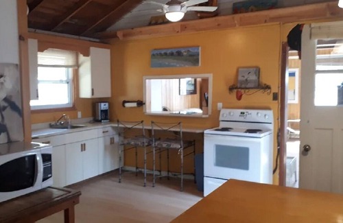 Long Point Cottage | Long Point - The Tiki Hut , Steps to Beach