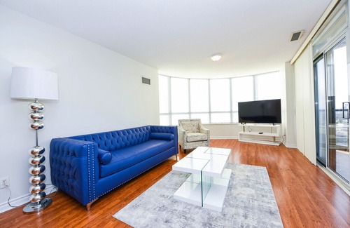 Downtown Mississauga Condo | Luxurious 2BR & 2BTH in Mississauga Downtown in Mississauga