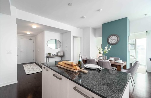 Toronto Entertainment District Condo | Luxurytopfloor3bedsuite Wparking