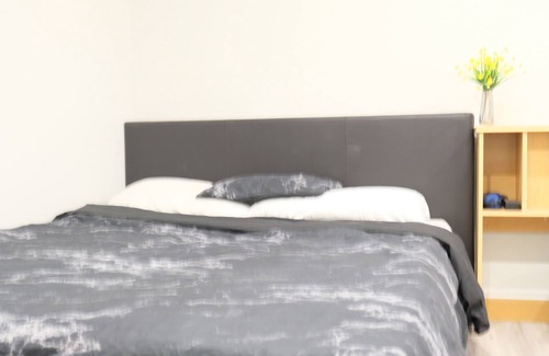 Markham Villa | Markham 2 bedroom basement with separate kitchen and one parking space