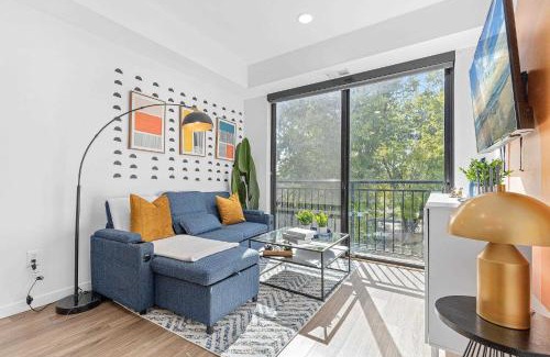 St. Anthony West Apartment | Modern 1BD Near DT & UMN Gym Street Parking