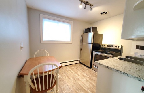 Algoma District Apartment | Modern Private 1Bdrm Apt. w/Free Prkg + Fast Wi-Fi. Pet-Friendly!