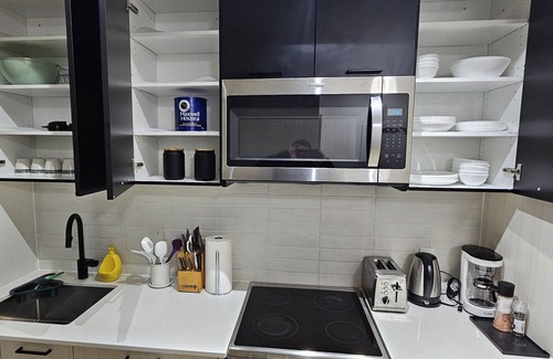 Harwood Condo | Modern upscale spacious fully equipped and cozy condo in The Junction Toronto