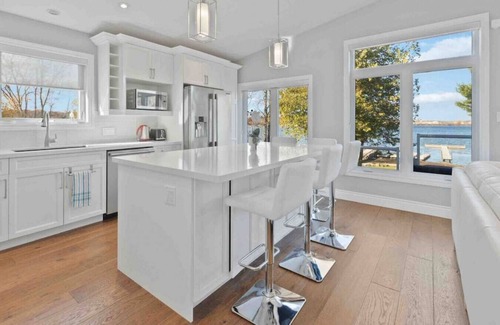Port McNicoll Apartment | Modern Waterfront Home on Georgian Bay w/Hot Tub!