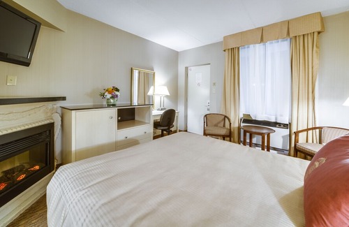 Mississauga Hotel | Monte Carlo Inn Toronto West Suites