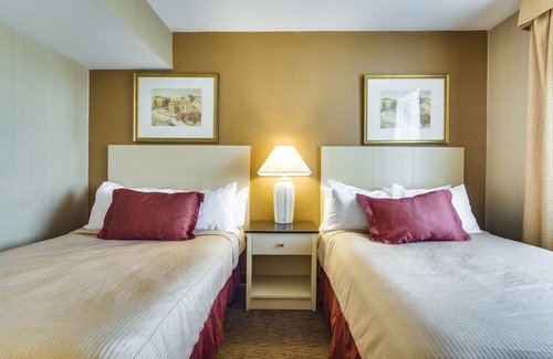 Mississauga Hotel | Monte Carlo Inn Toronto West Suites
