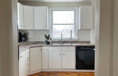 Niagara Falls House | Murray Moments: Warm, inviting, and memorable