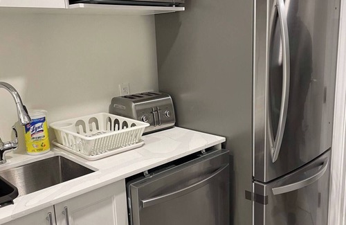 York Regional Municipality Apartment | New, Clean and Comfortable Apartment with Private Entrance.
