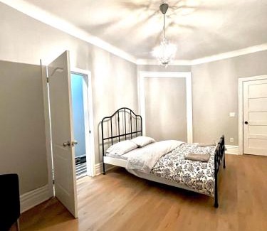 Kensington Market House | O Canada Guest House