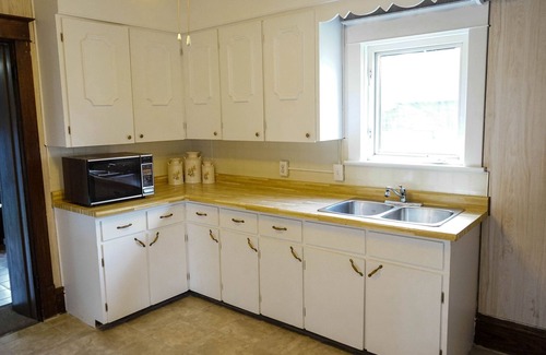 Chippawa House | One mile from the Brink of Niagara Falls