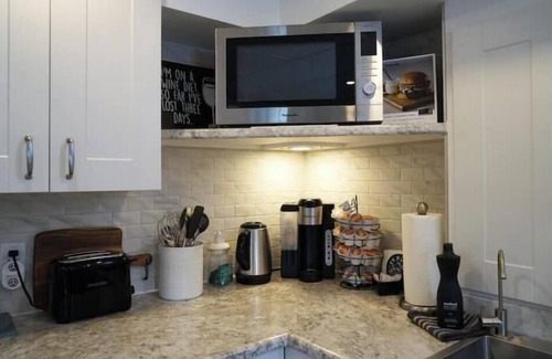 Thorold House | Perfect Getaway - Your Sanctuary Among Nature