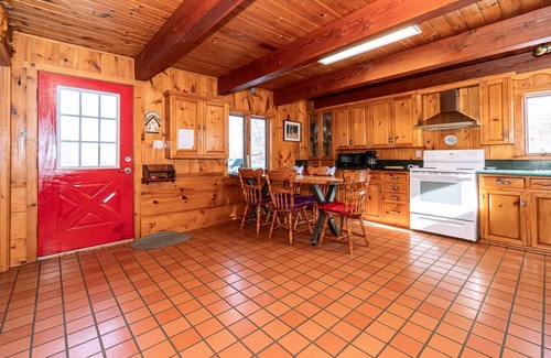 Minden Hills Cottage | Pine Springs Retreat + Hot Tub & Sauna Lake Kushog