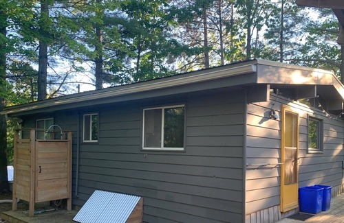 Tiny Cottage | Private 3 bedroom, 1 bath cottage in Woodland Beach