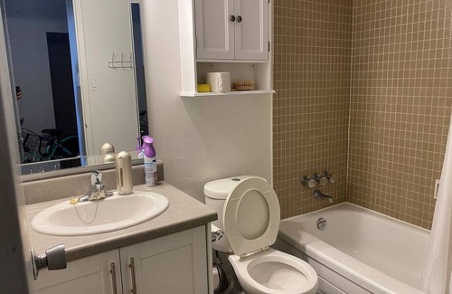 Yorkville Resort | Private room ∙ 1 guest