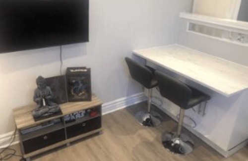 Toronto Resort | Private room ∙ 1 guest
