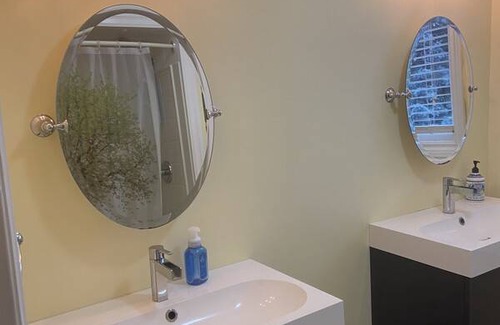 York Regional Municipality Resort | Private room ∙ 1 guest
