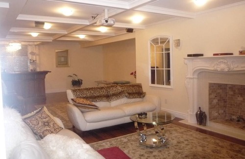 London Resort | Private room ∙ 1 guest
