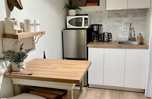 Cabbagetown Resort | Private room ∙ 2 guests