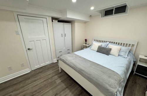 Mississauga Valleys Resort | Private room ∙ 2 guests