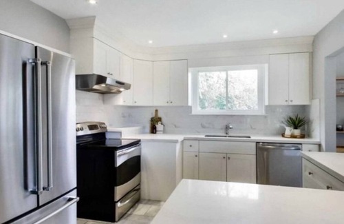 Clarkson-Lorne Park Resort | Private room ∙ 2 guests