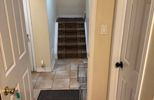 Central Erin Mills Resort | Private room ∙ 3 guests