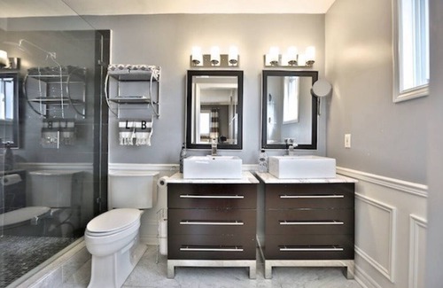 Bathurst Manor Resort | Private room ∙ 1 guest