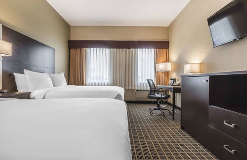 Windsor Hotel | Quality Inn & Suites Downtown