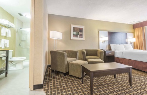Windsor Hotel | Quality Inn & Suites Downtown
