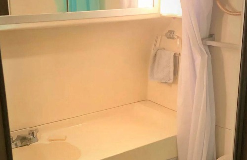 Blackstock RV Rental | Recreational vehicle (RV) ∙ 1 bedroom ∙ 6 guests