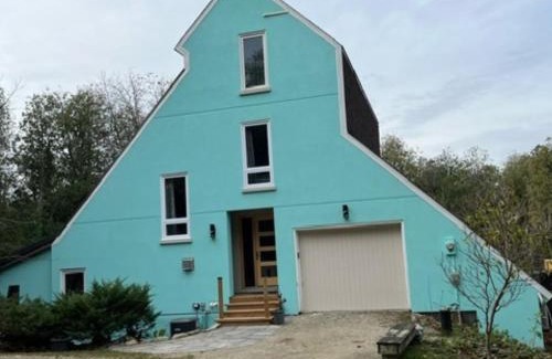 Elora House | Riverside Retreat with Sauna & Hot Tub in Elora