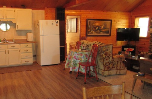 Aitkin House | Round Lake - Beautiful Views - Small Mouth/Walleye Fishing!