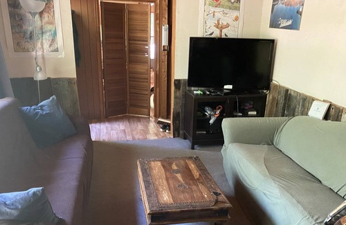 Lake Cottage | Rustic private cottage at the Gut Conservation Area