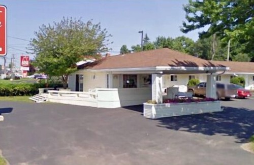 Algoma District Hotel | Satelite Motel