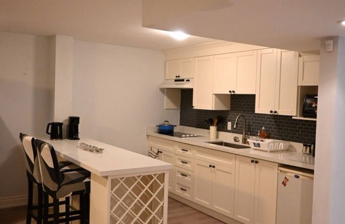 Meadowvale Village House | Spacious home in Mississauga with pool table in the basement.