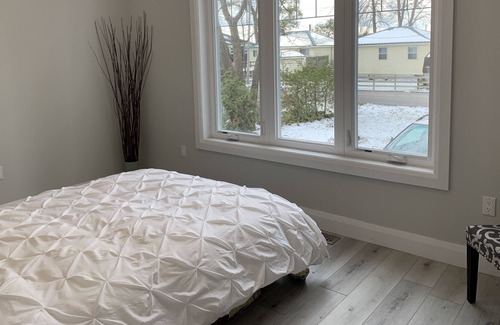 Brechin House | Stunning new bungalow on lake simcoe