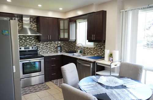 Mississauga House | Stylish Mississauga Escape Near Downtown