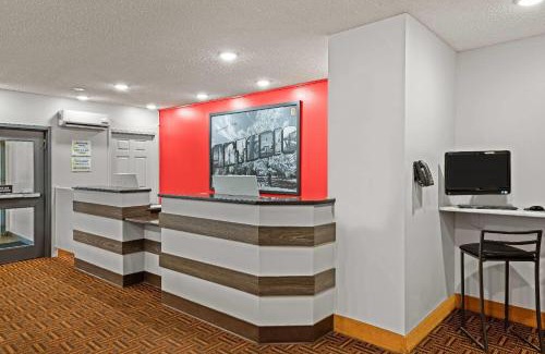 Thunder Bay Hotel | Super 8 by Wyndham Thunder Bay