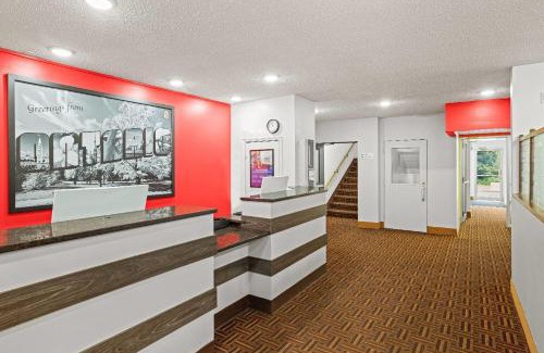 Thunder Bay Hotel | Super 8 by Wyndham Thunder Bay