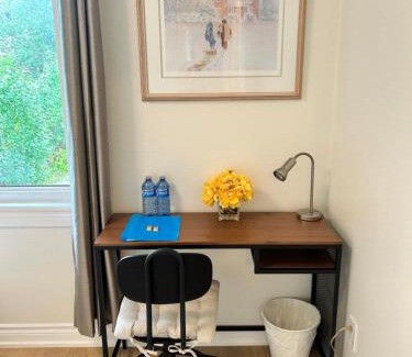 Emery House | Super Cosy Peaceful room with Garden view free Parking