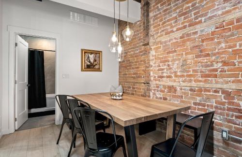 Belleville Apartment | The Goodman: Front Street Flats