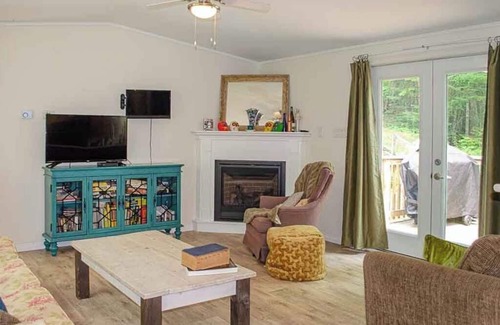 Faraday Cottage | The Hiding Place - Two Bedroom Cottage, Sleeps 6