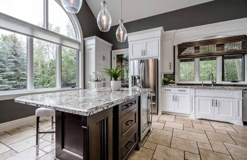 Essa House | The Mansion, Wasaga beach, Blue mountain