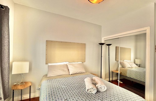 Blake - Jones Hostel | The Only Backpacker's Inn - Hostel