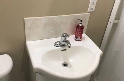 Chinatown House | Toronto Travellers Home