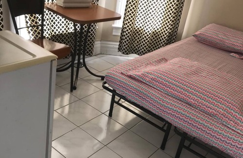 Chinatown House | Toronto Travellers Home