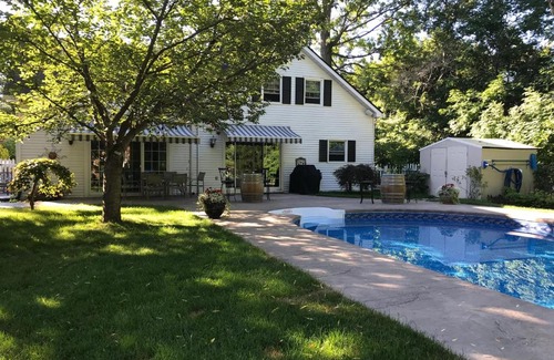 Historic Old Town Bed & Breakfast | Upper Canada Coach House